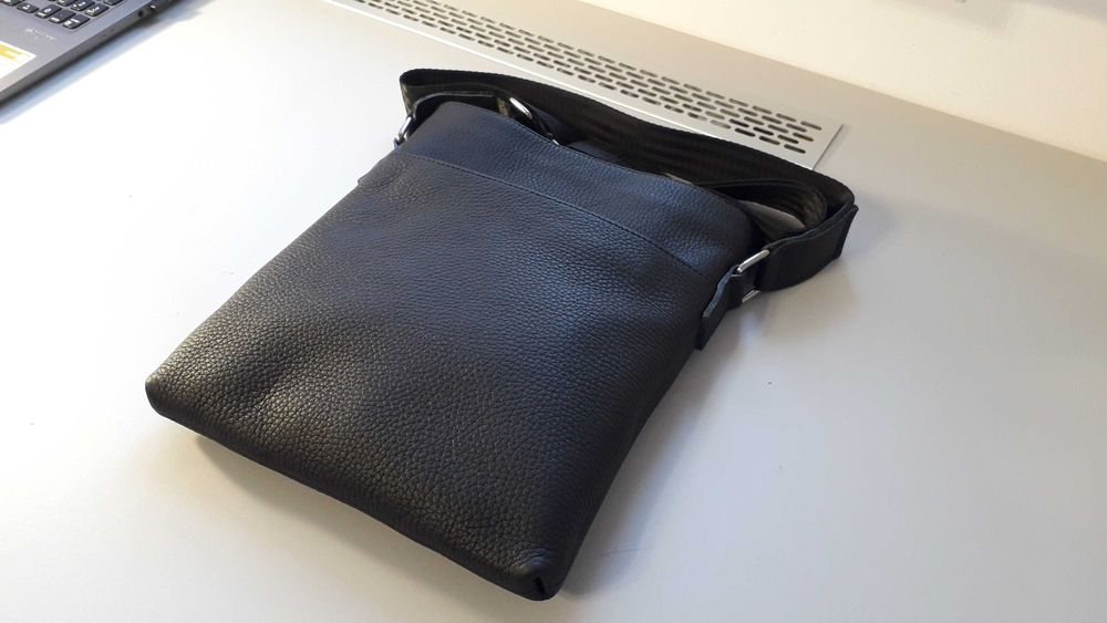 Cумка через плечо бананка купить кожаную сумку