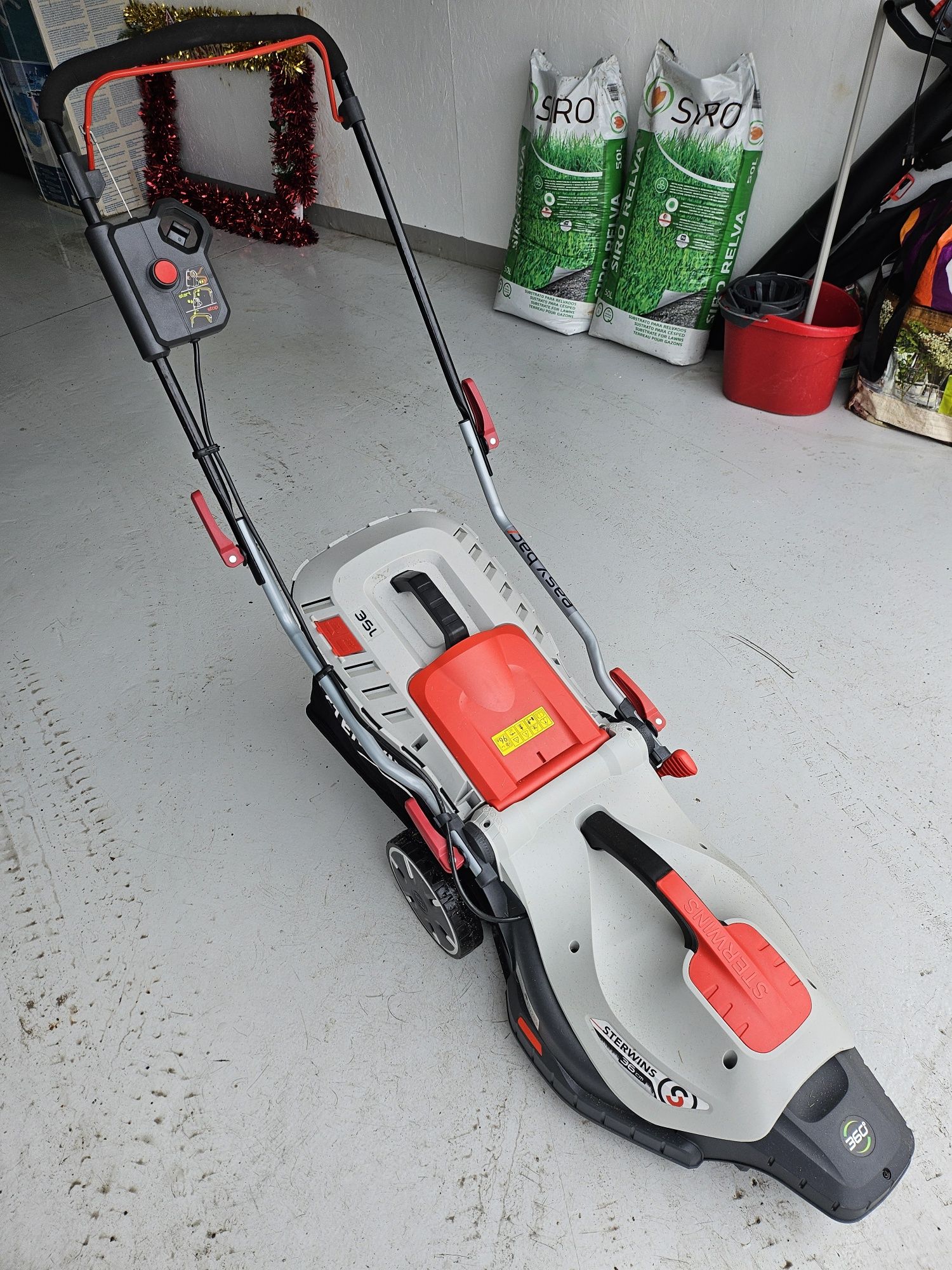 Cortador de relva eléctrico