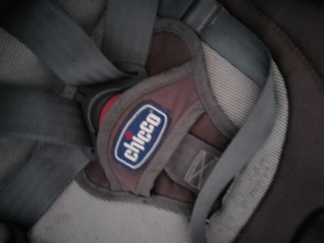 Mamma bėbé quer passear Pópó!cadeira Bébé Chicco25E-Ovo Bebé10EDesde3E
