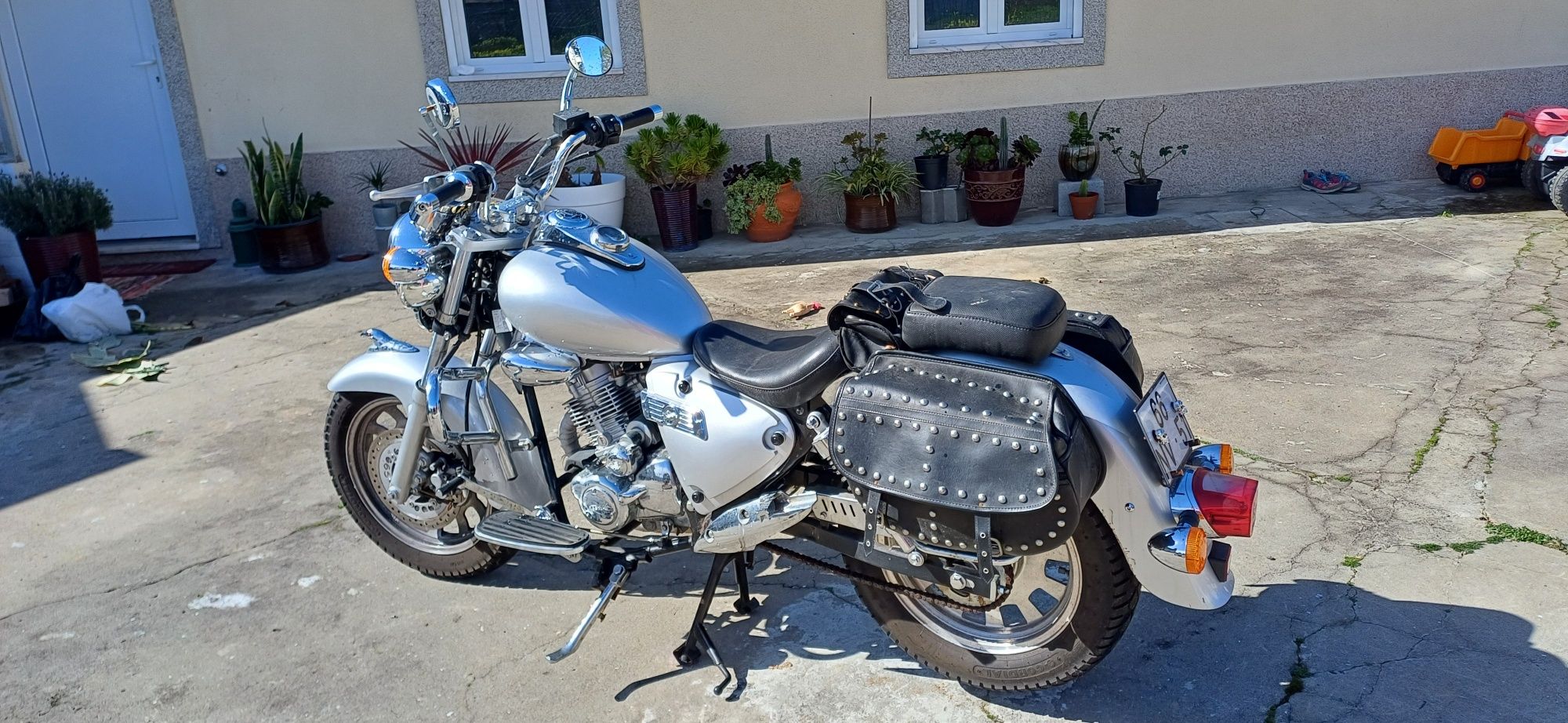 Vendo 125 superlight impecável linda e poucos km