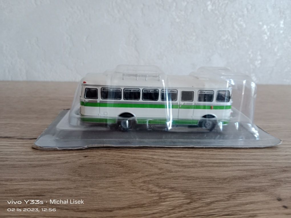 Model autobus SAN H 100A
