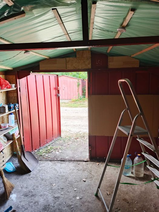 Гараж возле ашана