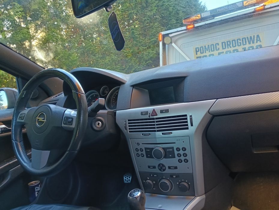 Opel Astra H GTC 1.9 CDTI 2005r