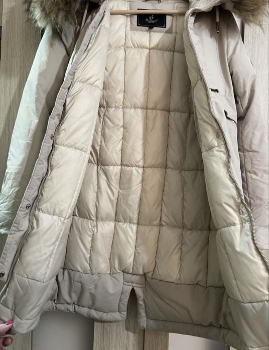 Пуховик зимовий жіночий
