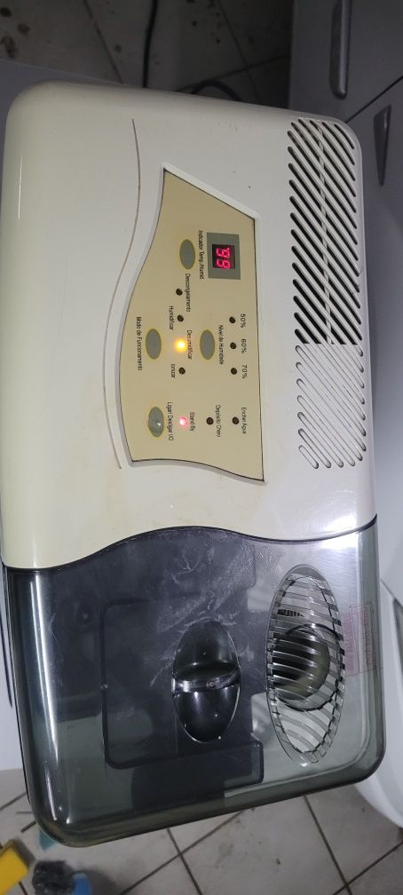 Desumidificador portátil semi novo 3 em 1