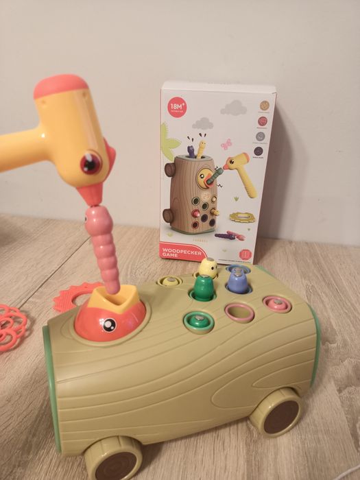 Gra magnetyczna, zręcznościowa, dzięcioł, wbijaj robaków, karmienie