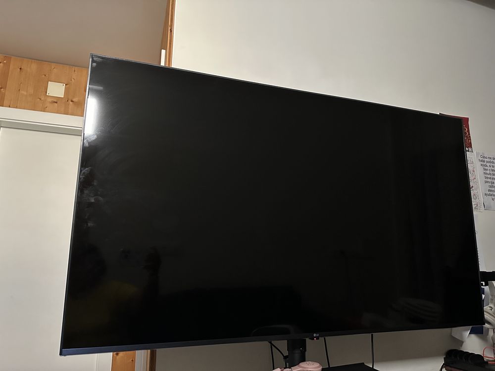 LG 55”  4K Ultra HD