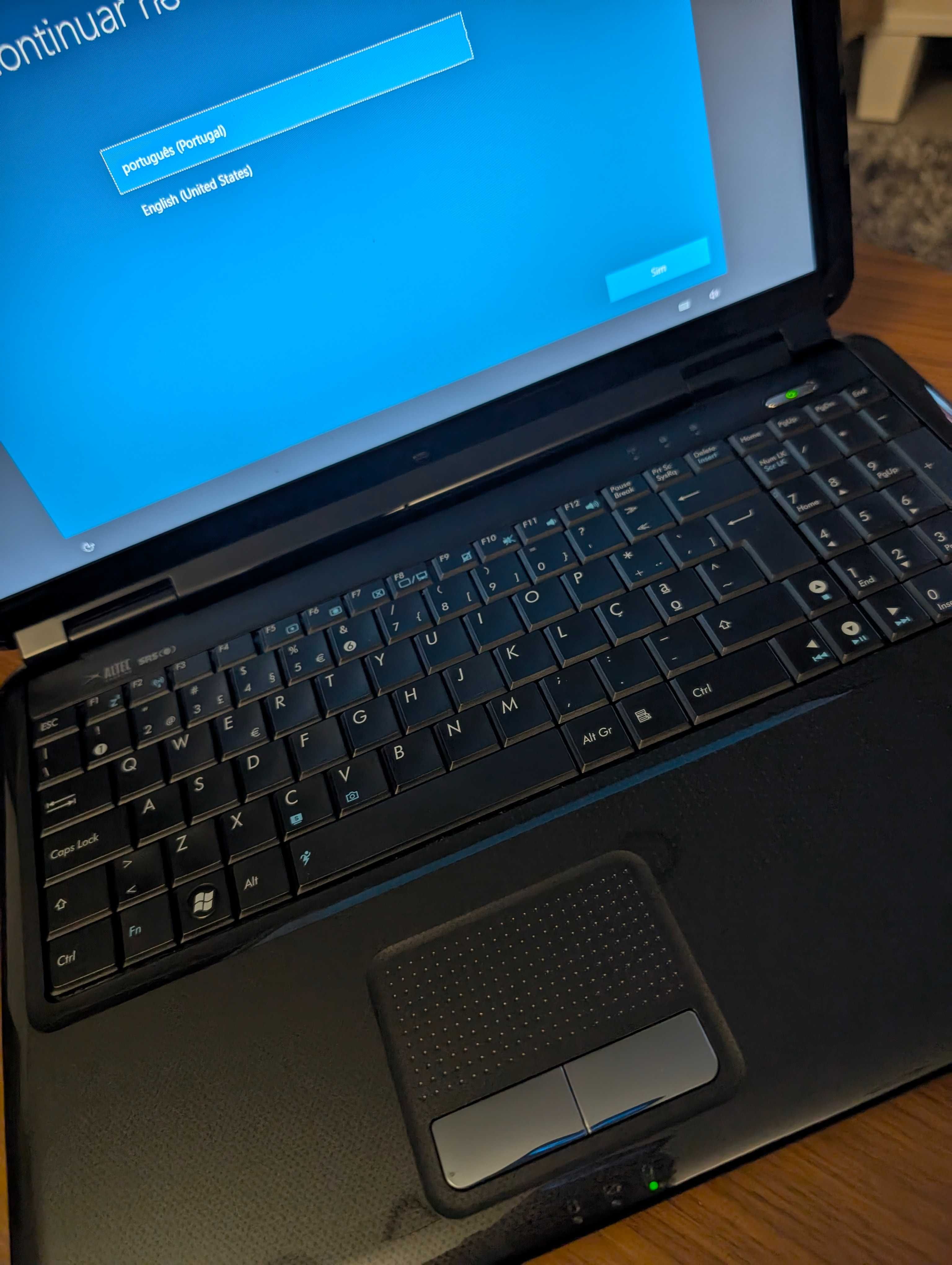Portátil ASUS K80I
