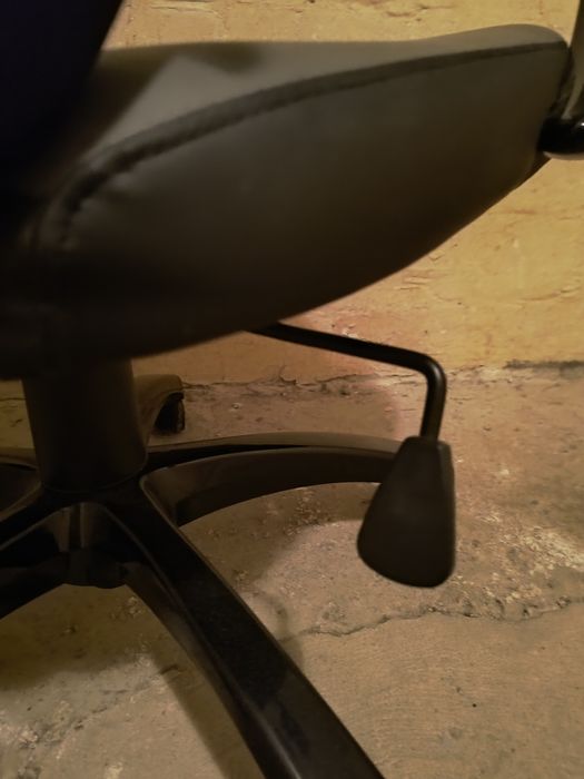 Fotel biurowy w stanie dobrym