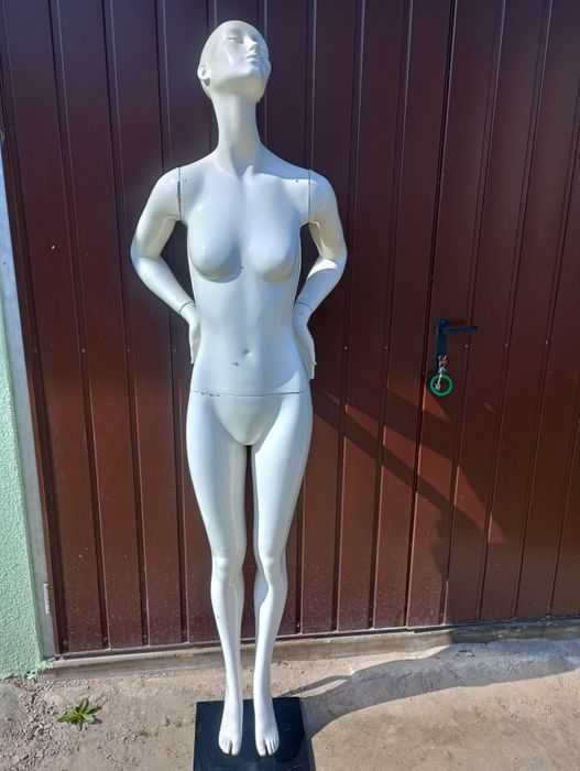 Manekin damski całopostaciowy