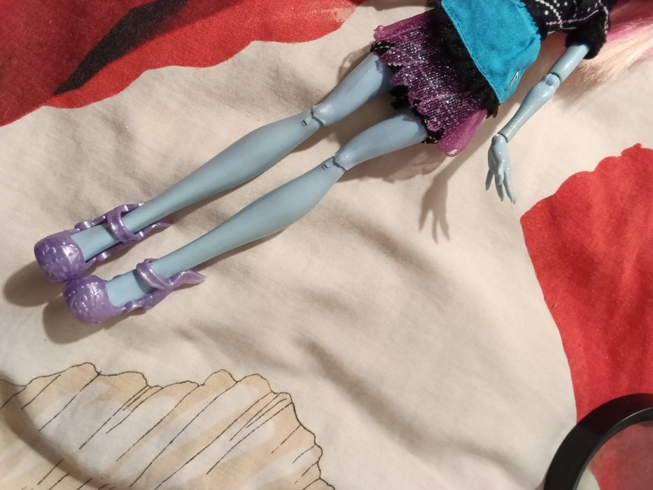 Еббі Бомінейбл, Монстер хай