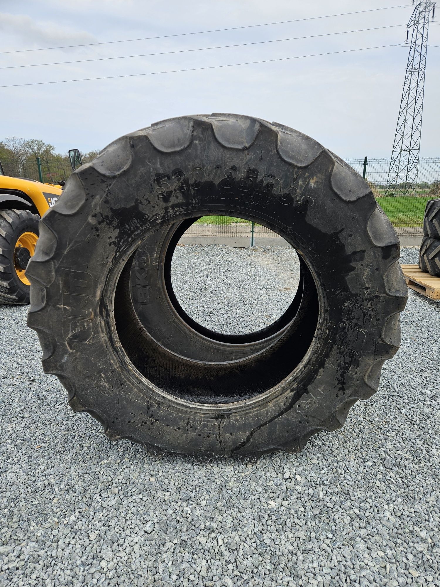 Opony opona BKT RT 855  520/85R38. 20.8R38