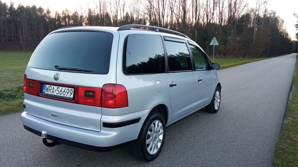 VW Sharan 1.9 TDI Stan tech.i wizualny bardzo dobry i zadbany .