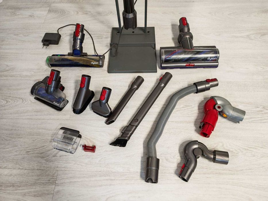 Odkurzacz Dyson V15 Detect Absolute + DUŻY zestaw dodat­ków