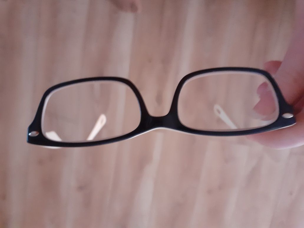 Oprawki - okulary czarno białe