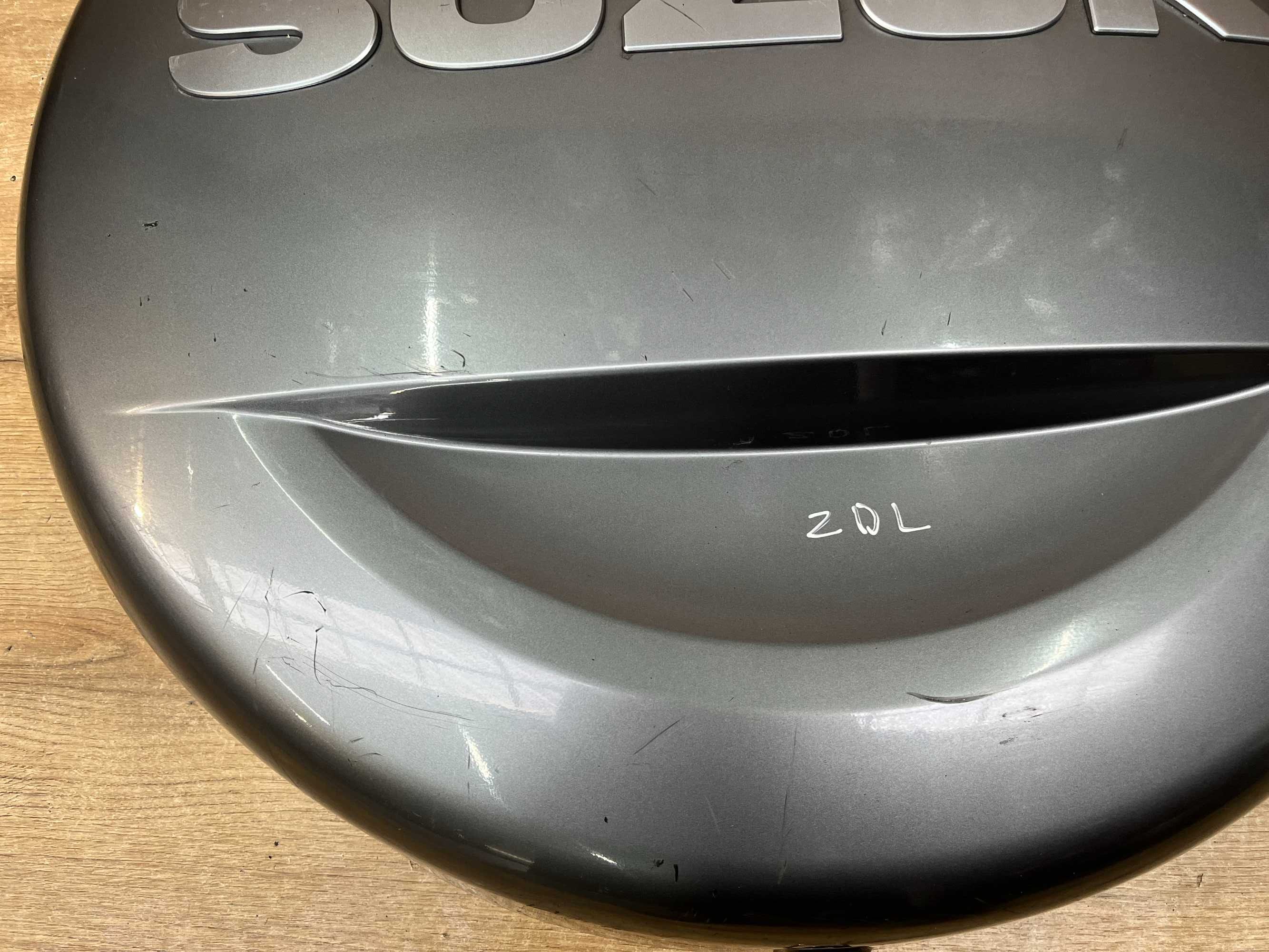 Obudowa koła zapasowego Suzuki Vitara kolor zdl