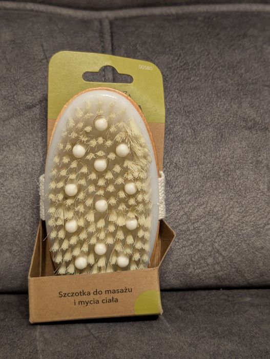 Omnia Botanica szczotka do masażu na sucho mokro ciała