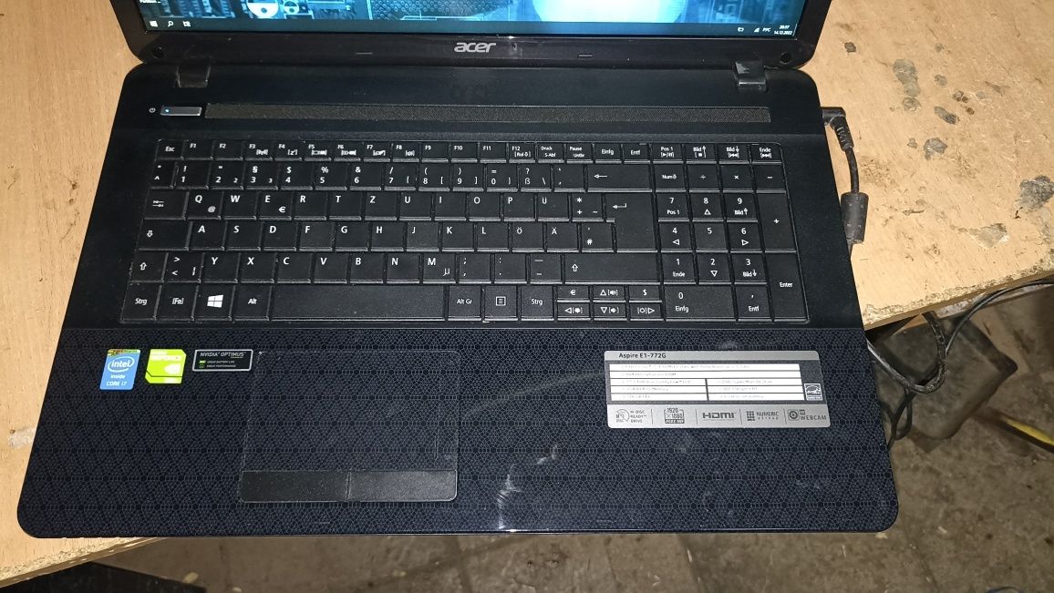 Ноутбук фірми acer aspire E1-772G