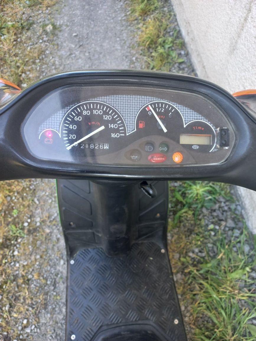 Piaggio  typhon  125/172 2t