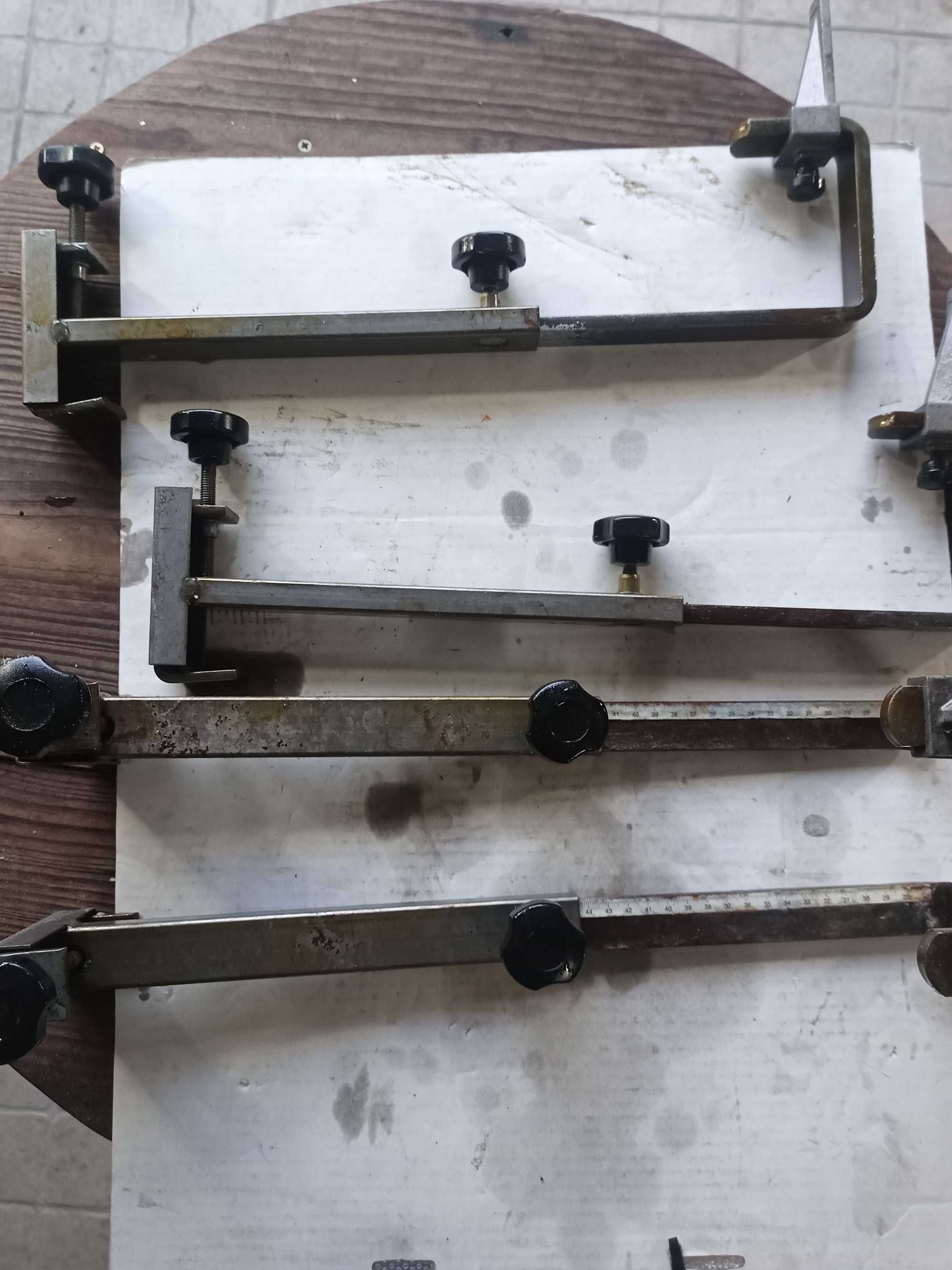 Esquadros Montadores de Degraus