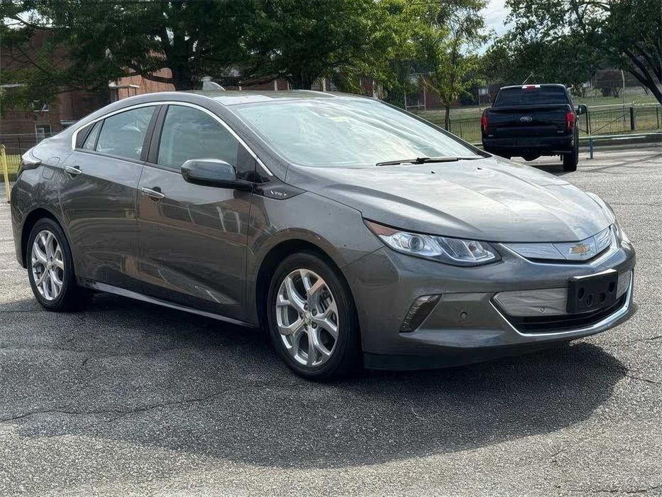 Chevrolet Volt Premier      2017