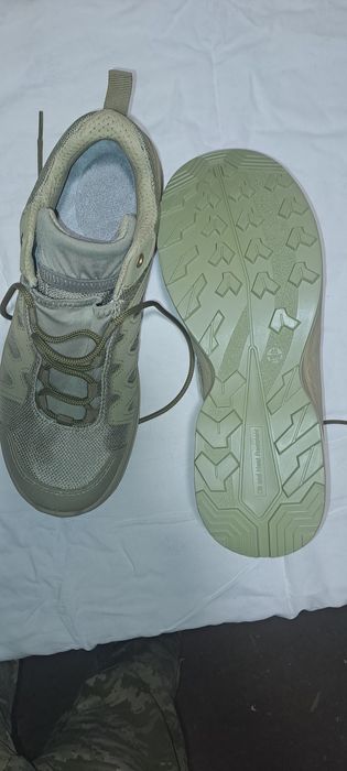 Кросівки 42 р.  "TALAN" Нові