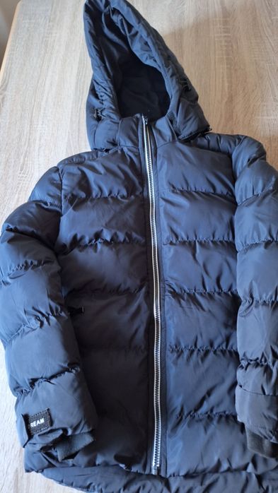 Kurtka zimowa ciemnogranatowa 140/146