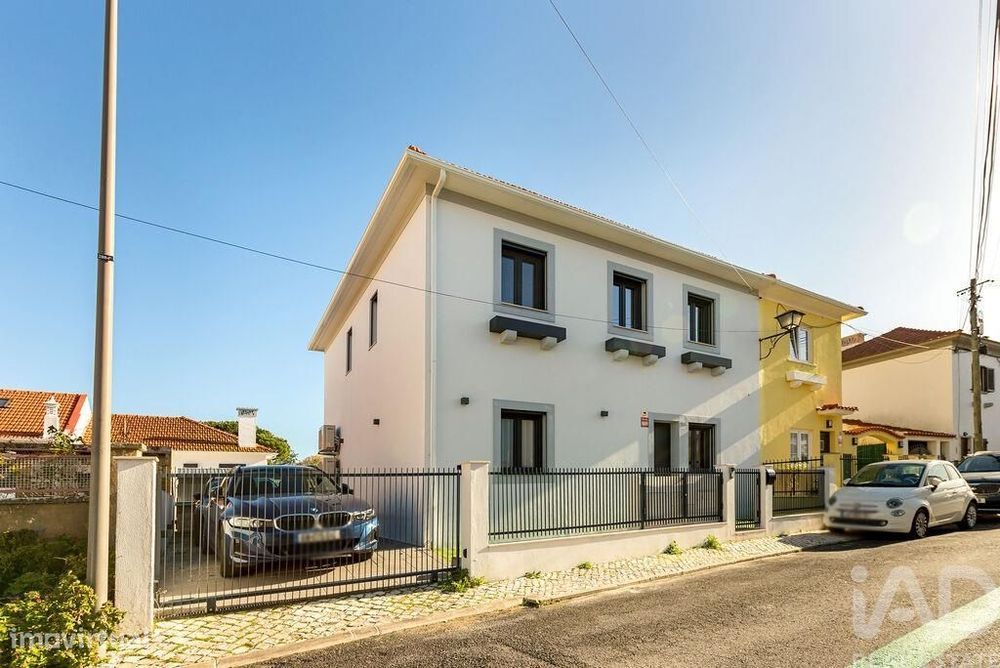 Moradia geminada T3 em Beato de 199,2 m2