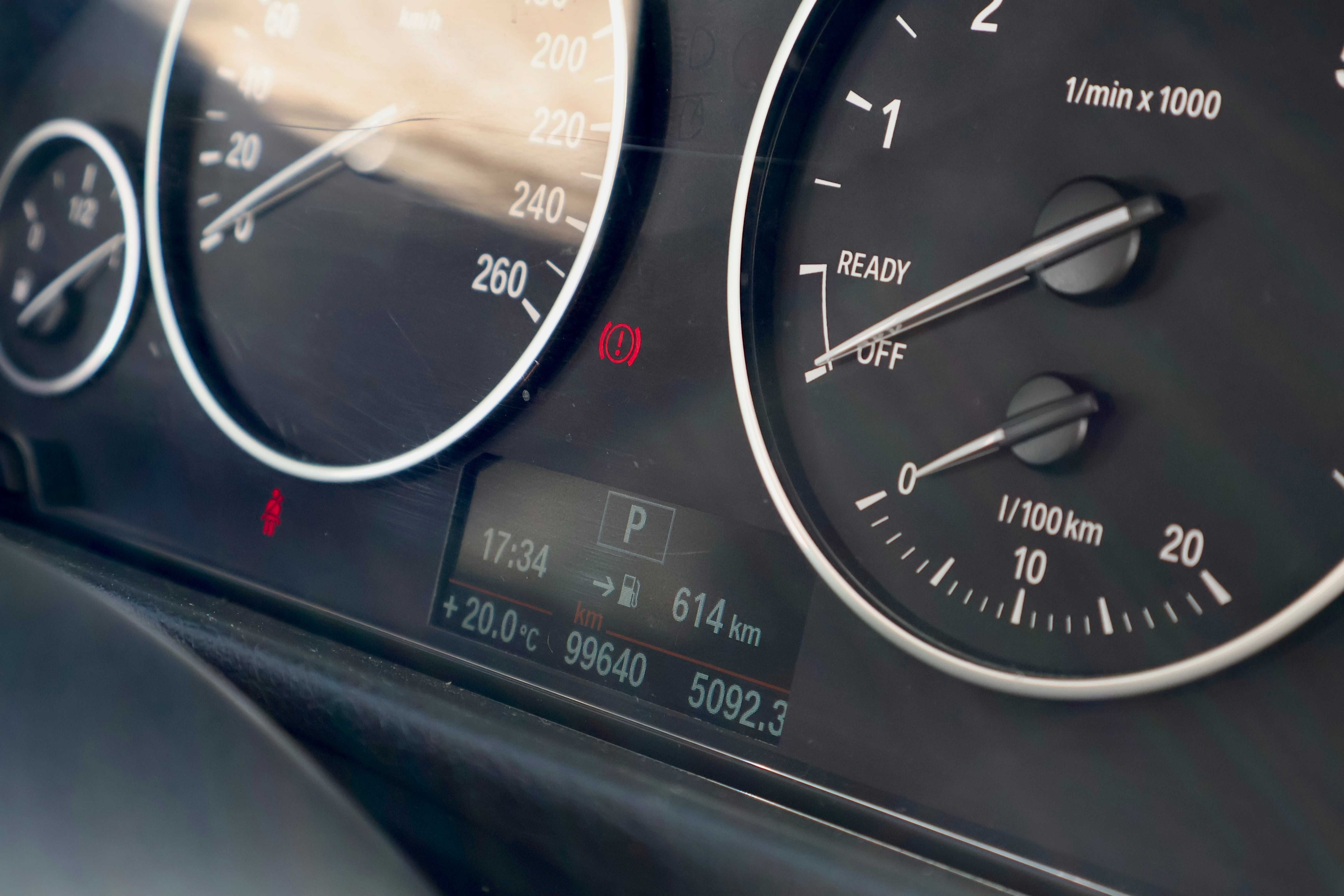 BMW 320i 2.0 Gasolina Automático • APENAS 104.000 km • IMPECÁVEL