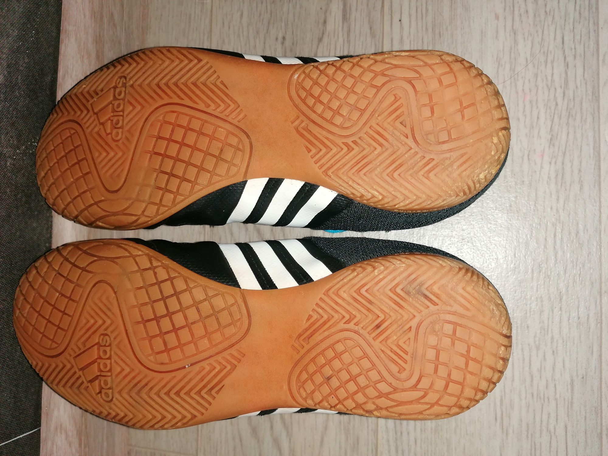 Кроссовки adidas 37р 23,5 см