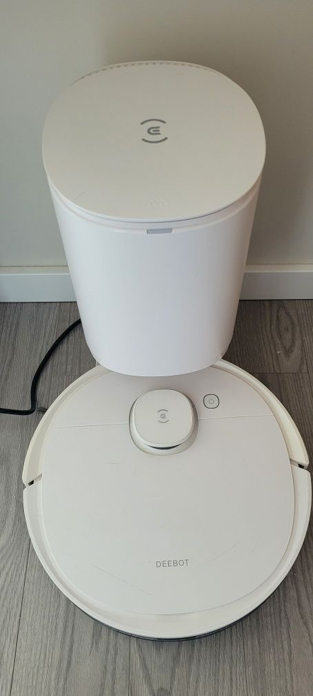 Aspirador Robot Deebot - aspira e lava