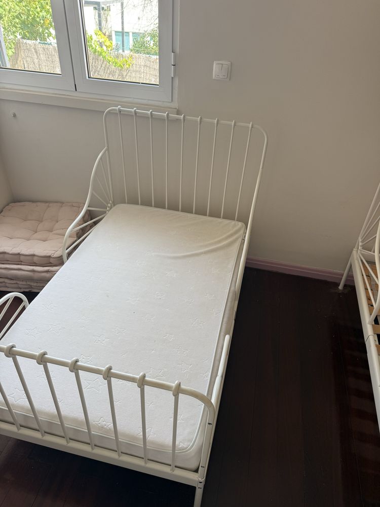 2 camas ikea criança com estrado e colchão