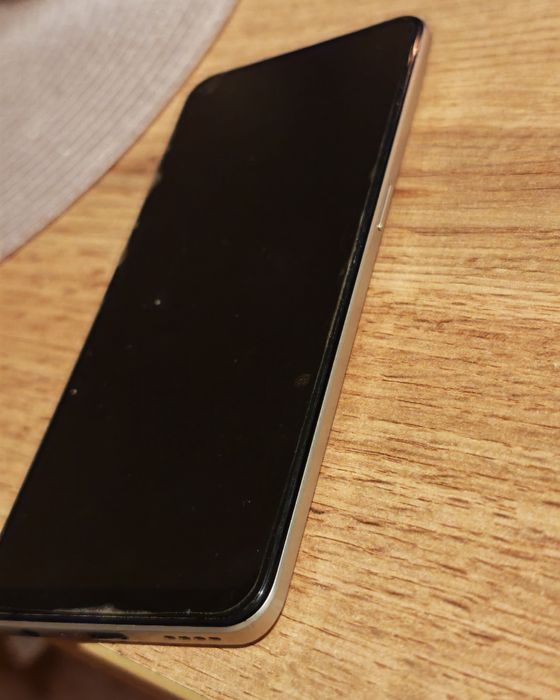 Smartfon REALME 9 8/128GB 6.40" 90Hz Żółty RMX3521