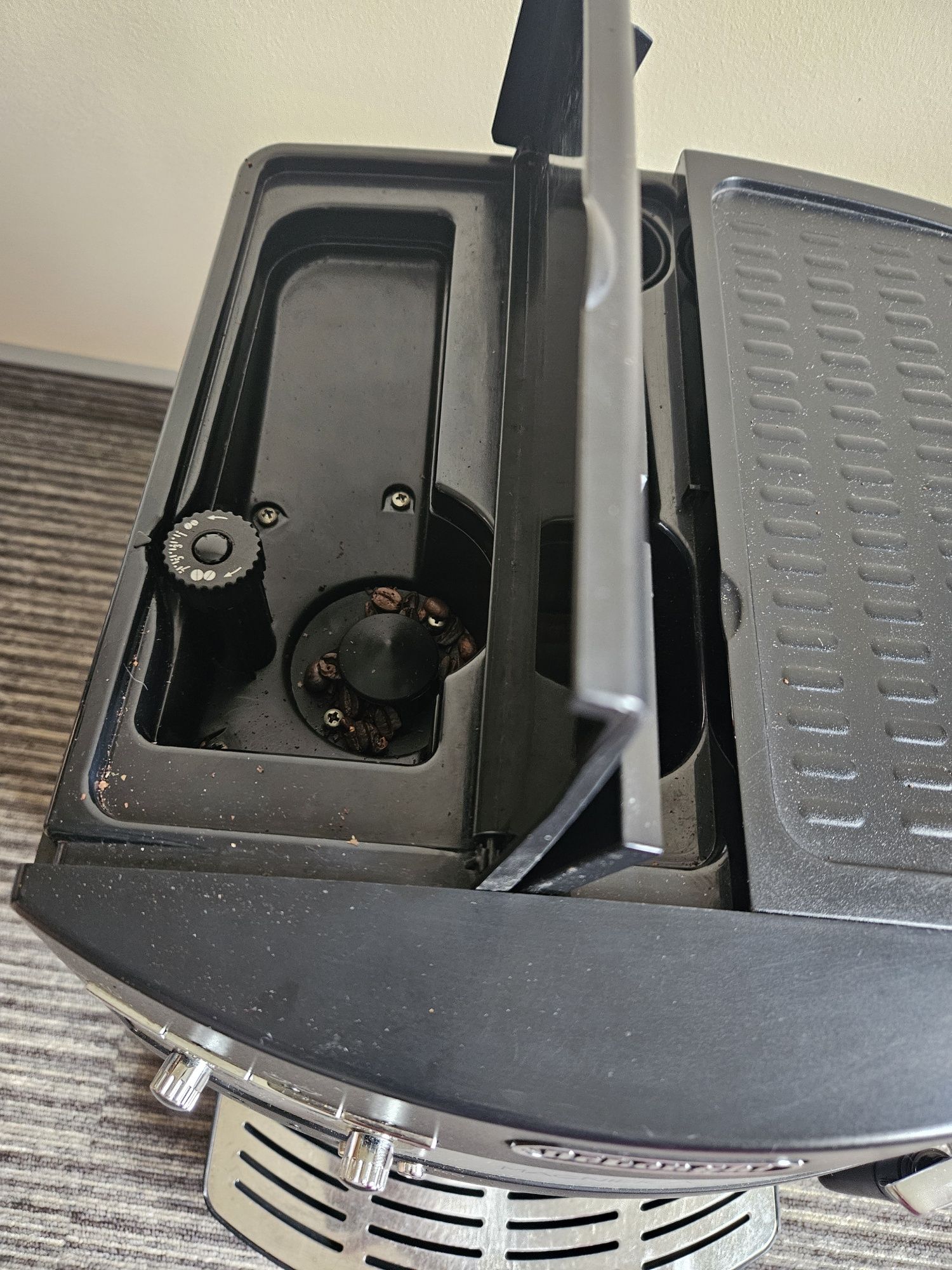 Expres do kawy delonghi magnifica
