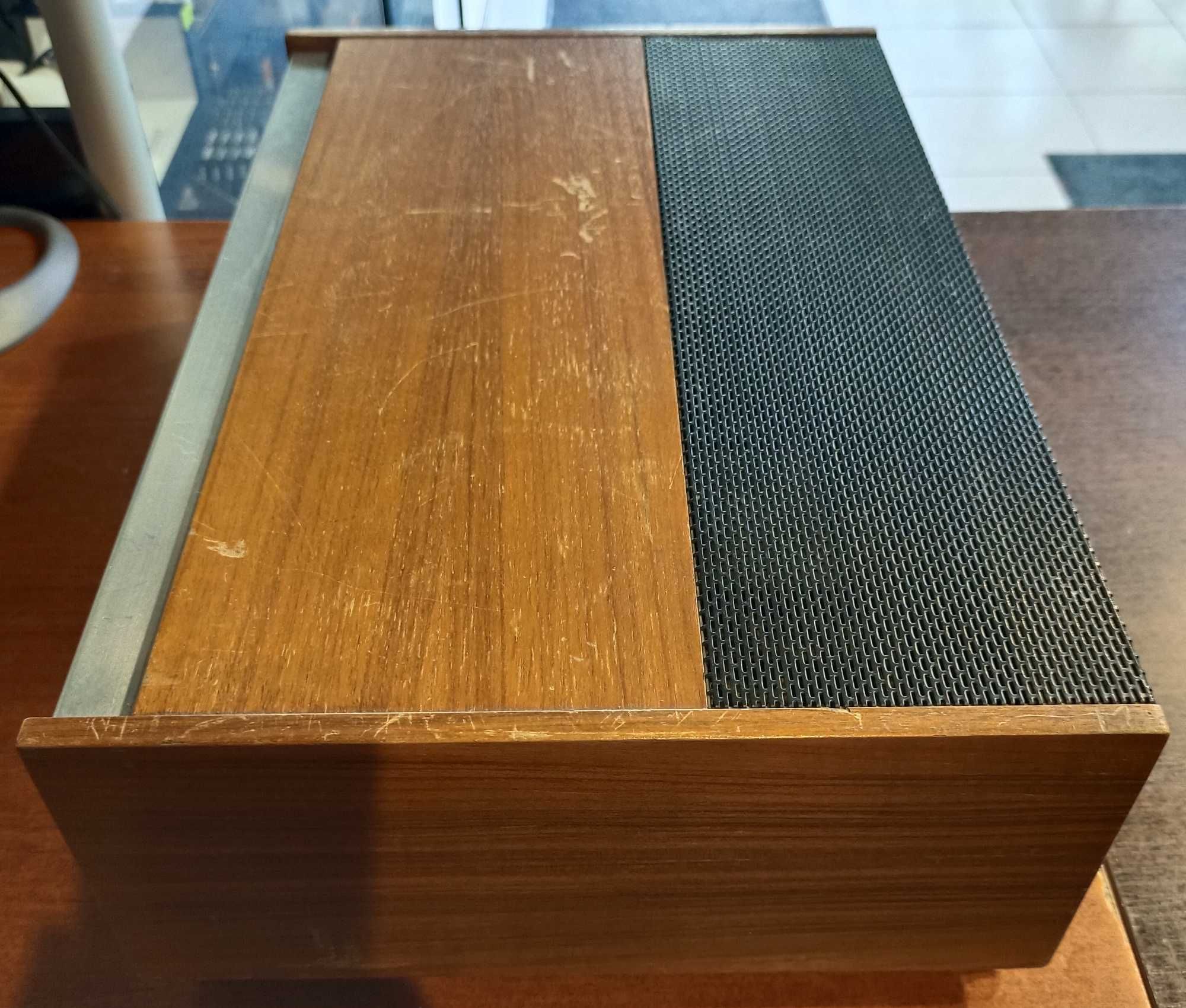 Tranzystorowy wzmacniacz GRUNDIG SV-40M/