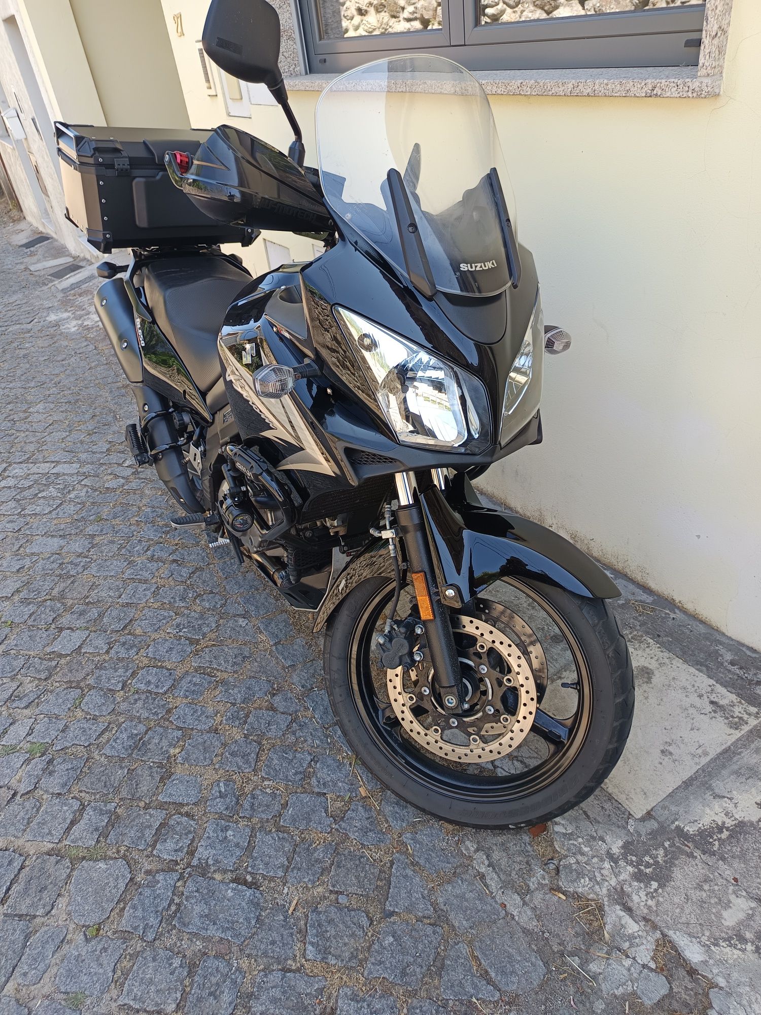 Suzuki vstrom 650