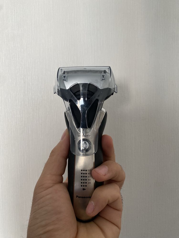 Бритва електрична акумуляторна Panasonic ES-RT77