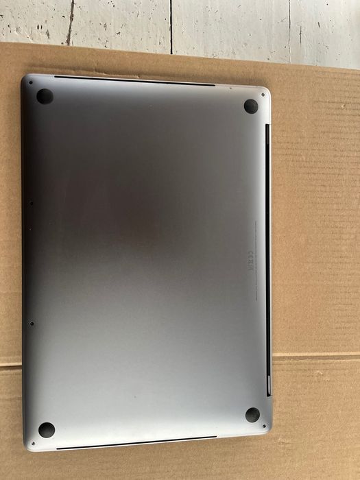 MacBook Pro 16” (2019) – i7 / 32GB RAM / 1 TB SSD