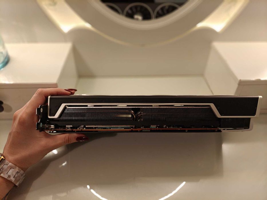XFX Radeon RX 6950 XT MERC 319 16GB