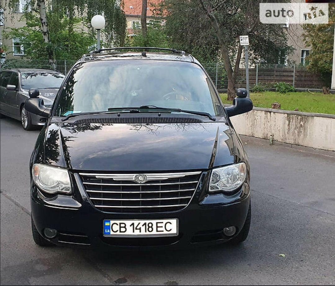 Chrysler Grand Voyager 2007 пристосован для людей на інвалідному візку