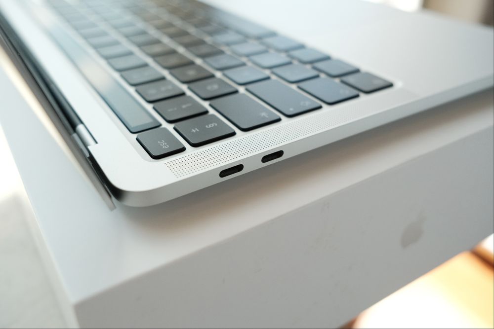 Apple MacBook Pro 13” M1 8/512 GB Srebrny (STAN IDEALNY) MacBook Air