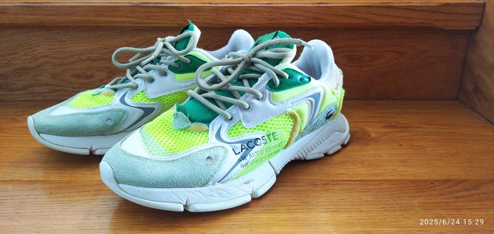 Продам кросівки Lacoste