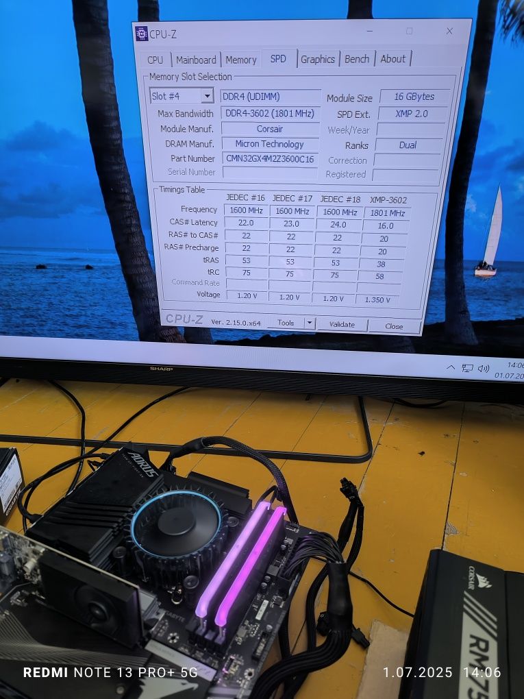 Pamięć RAM RGB DDR4 32GB (2x16) 3600 CL16  Corsair Vengeance RT