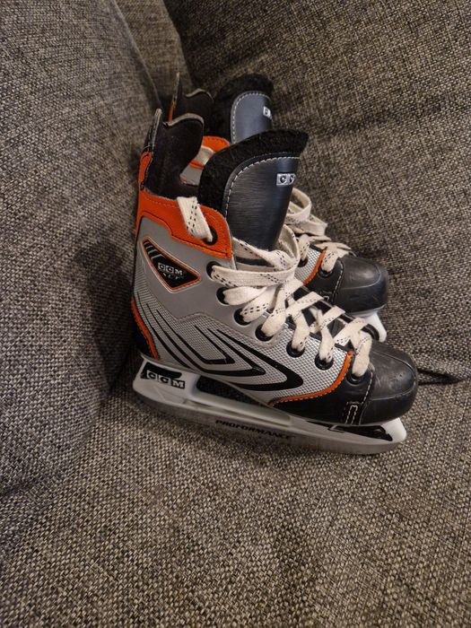 Łyżwy hokejowe CCM rozmiar 33