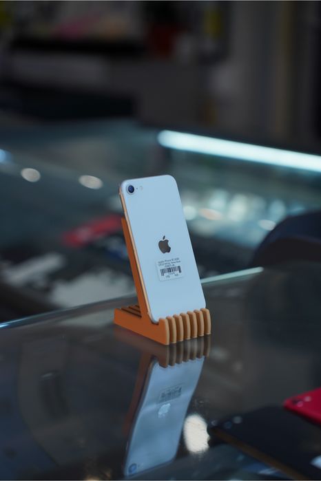 iPhone SE 2020 128GB Silver Neverlock