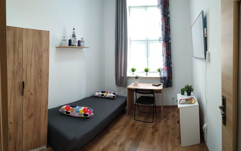 Ładny   pokój   w mieszkaniu  3 pokojowym w centrum Rzeszowa