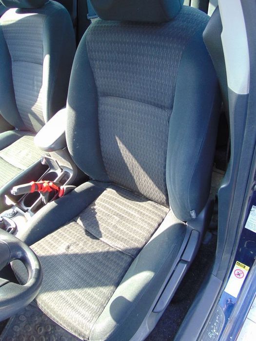 FOTEL LEWY KIEROWCY EUROPA TOYOTA COROLLA E15