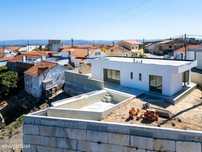 Vende-se Moradia em Gaio / Alcobaça
