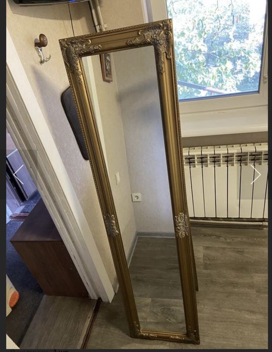 Дзеркала настінні та островні