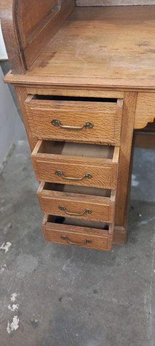 Sekretarzyk z litego dębu